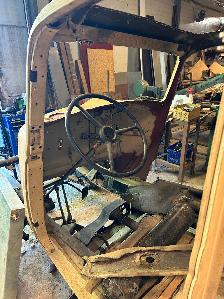 oldtimer Renault Primaquatre KZ24, foto 6