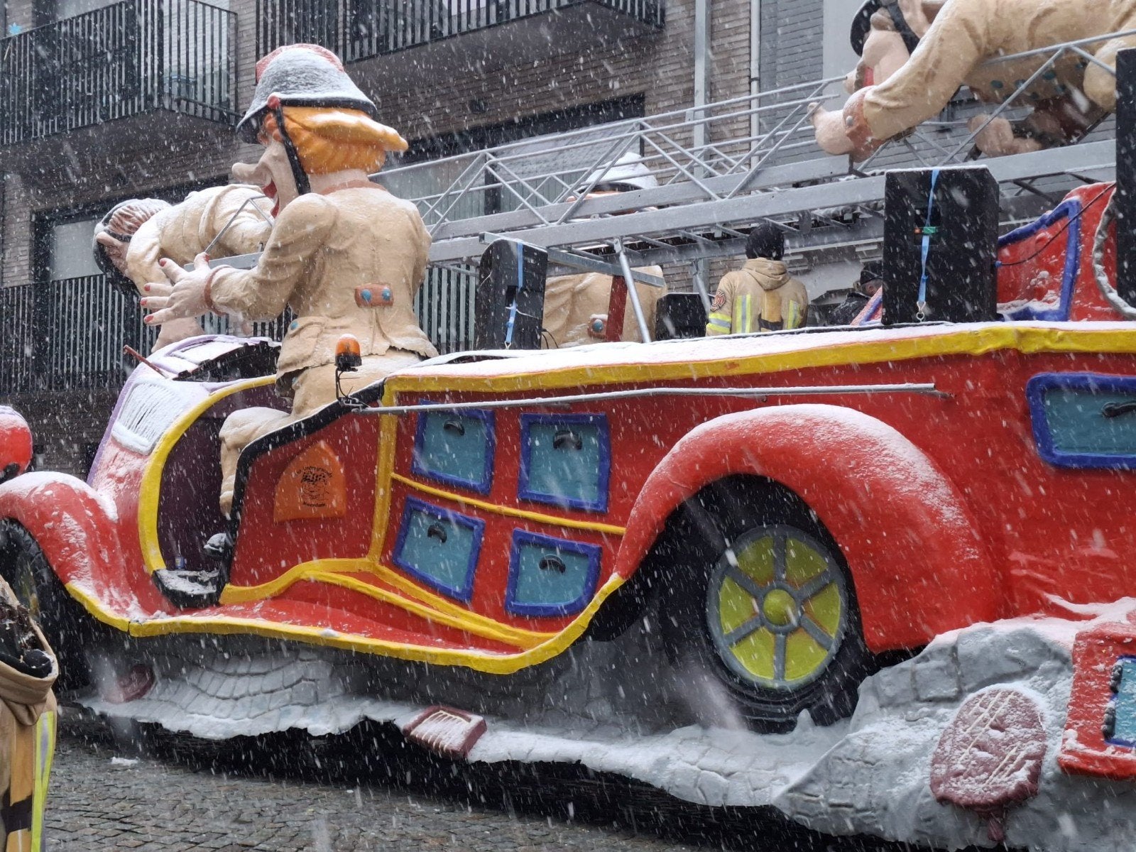 Carnavalswagen, Enlèvement