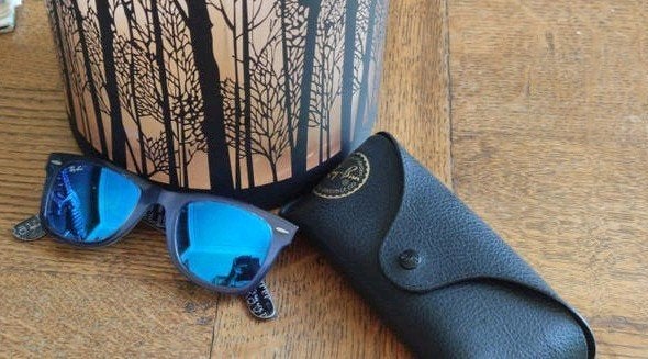 Lunettes de soleil Wayfarer bleues à effet miroir Ray-Ban Au, Enlèvement ou Envoi, Lunettes de soleil, Ray-Ban
