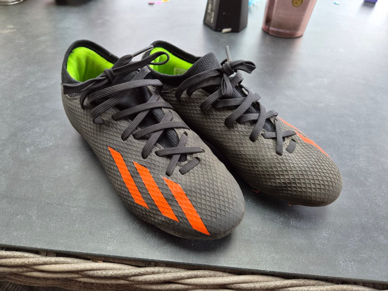 Adidas voetbal schoenen maat 35, Sports & Fitness, Football, Enlèvement, Comme neuf, Chaussures