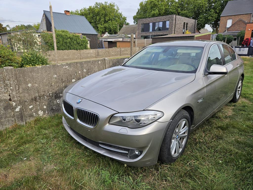 Bmw f10 523i ( motor probleem), Auto's, BMW, Particulier, 5 Reeks, Benzine, Berline, Ophalen