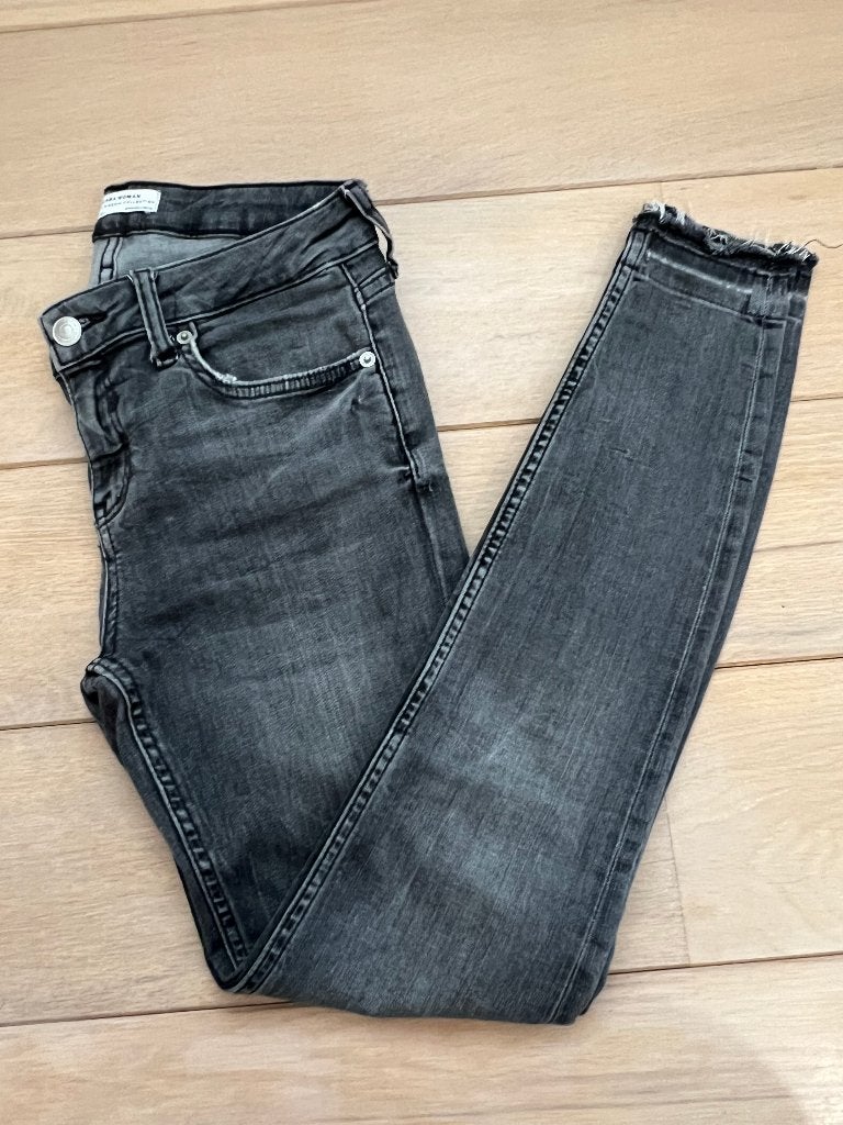 Jeans Zara Women, Vêtements | Femmes, Enlèvement, Comme neuf, Gris