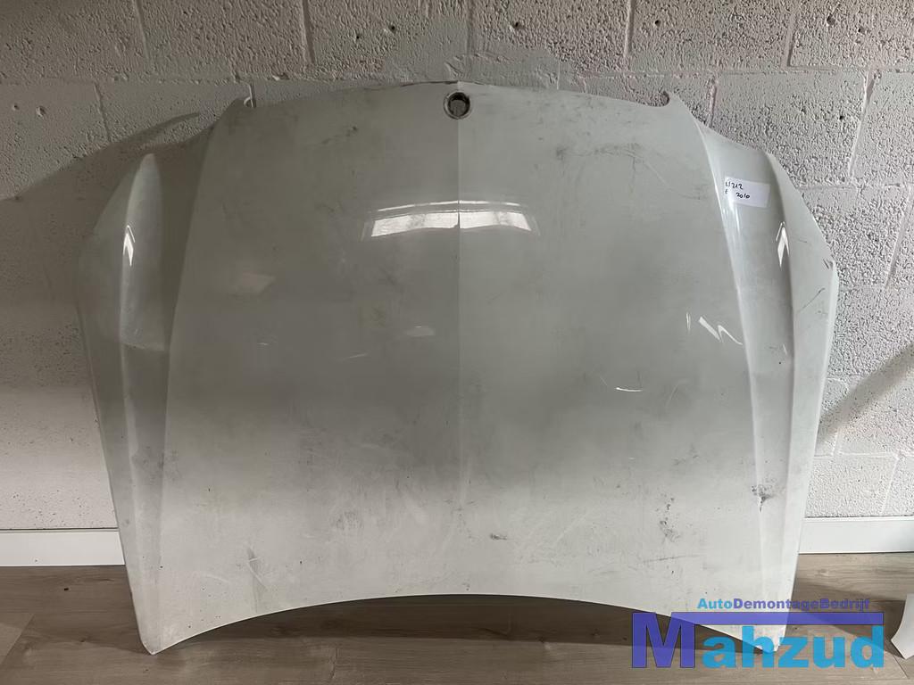 MERCEDES E KLASSE W212 Wit motorkap schade 2009-2013, Auto-onderdelen, Gebruikt, Mercedes-Benz AG, Mercedes-Benz, Mercedesstrasse 120
70372  Stuttgart, DE