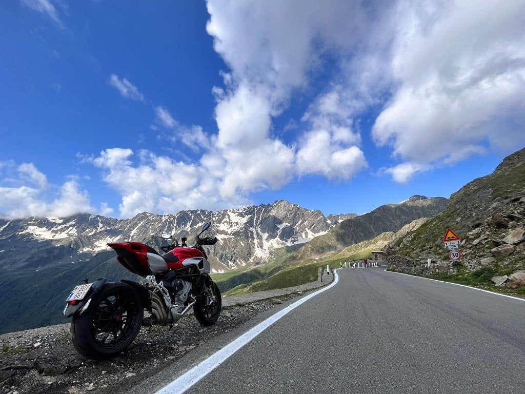 MV Agusta Stradale 2015 23500km, Motoren, Motoren | MV Agusta, Motorrijbewijs A, Gebruikt, 3 cilinders, Meer dan 35 kW