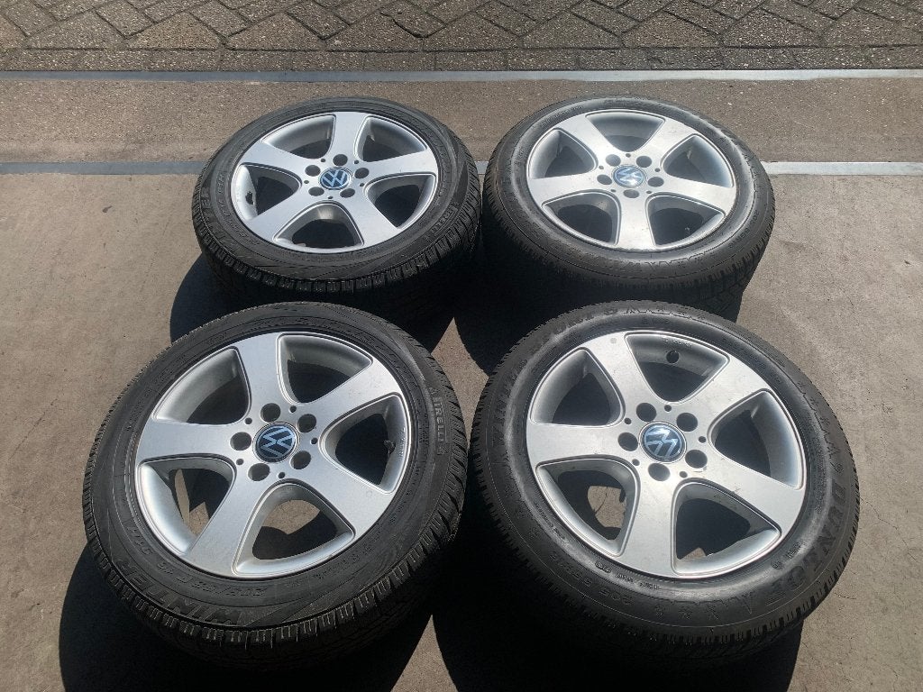 VW CADDY GOLF 5/6/7/8 VELGEN + DUNLOP BANDEN 205 55 R16, Ophalen of Verzenden, Gebruikt