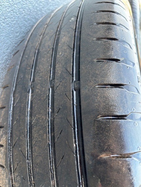 2 pneus été Continental Ecocontact 6 en bon état, Autos : Pièces & Accessoires, Pneus & Jantes, Pneu(s), Pneus été, 17 pouces