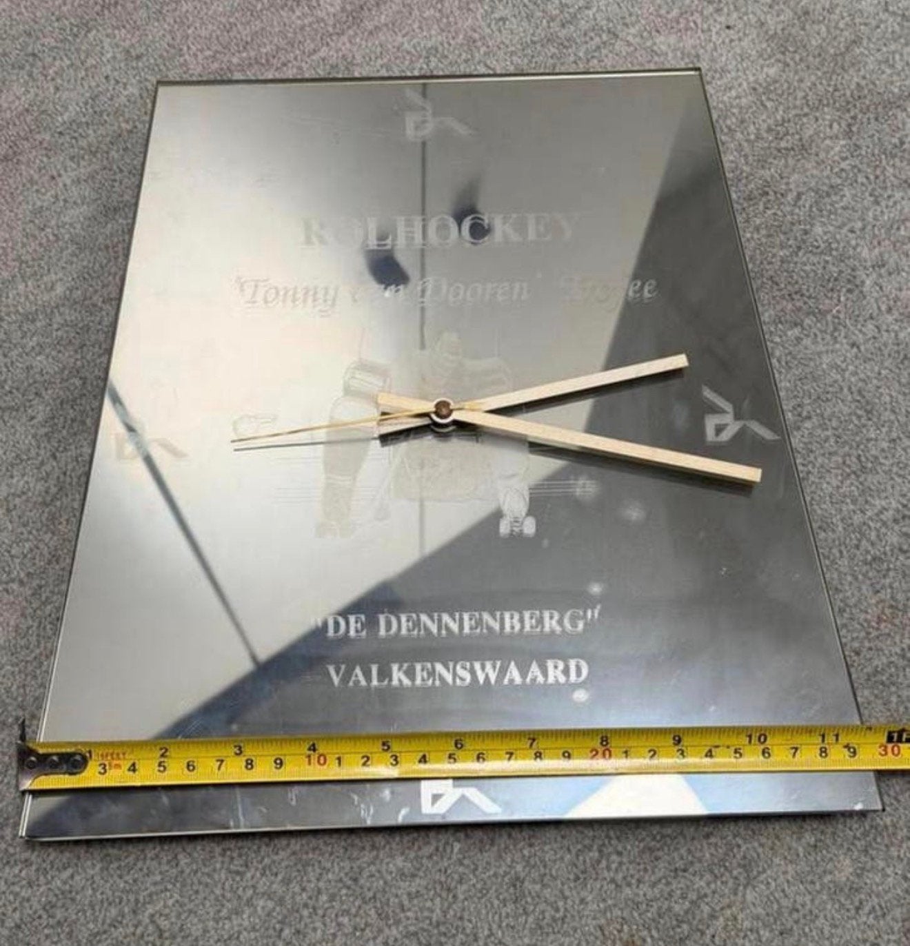 Vintage Spiegel Wandklok 30cm Rolhockey Trofee Valkenswaard, Huis en Inrichting, Woonaccessoires | Klokken, Zo goed als nieuw