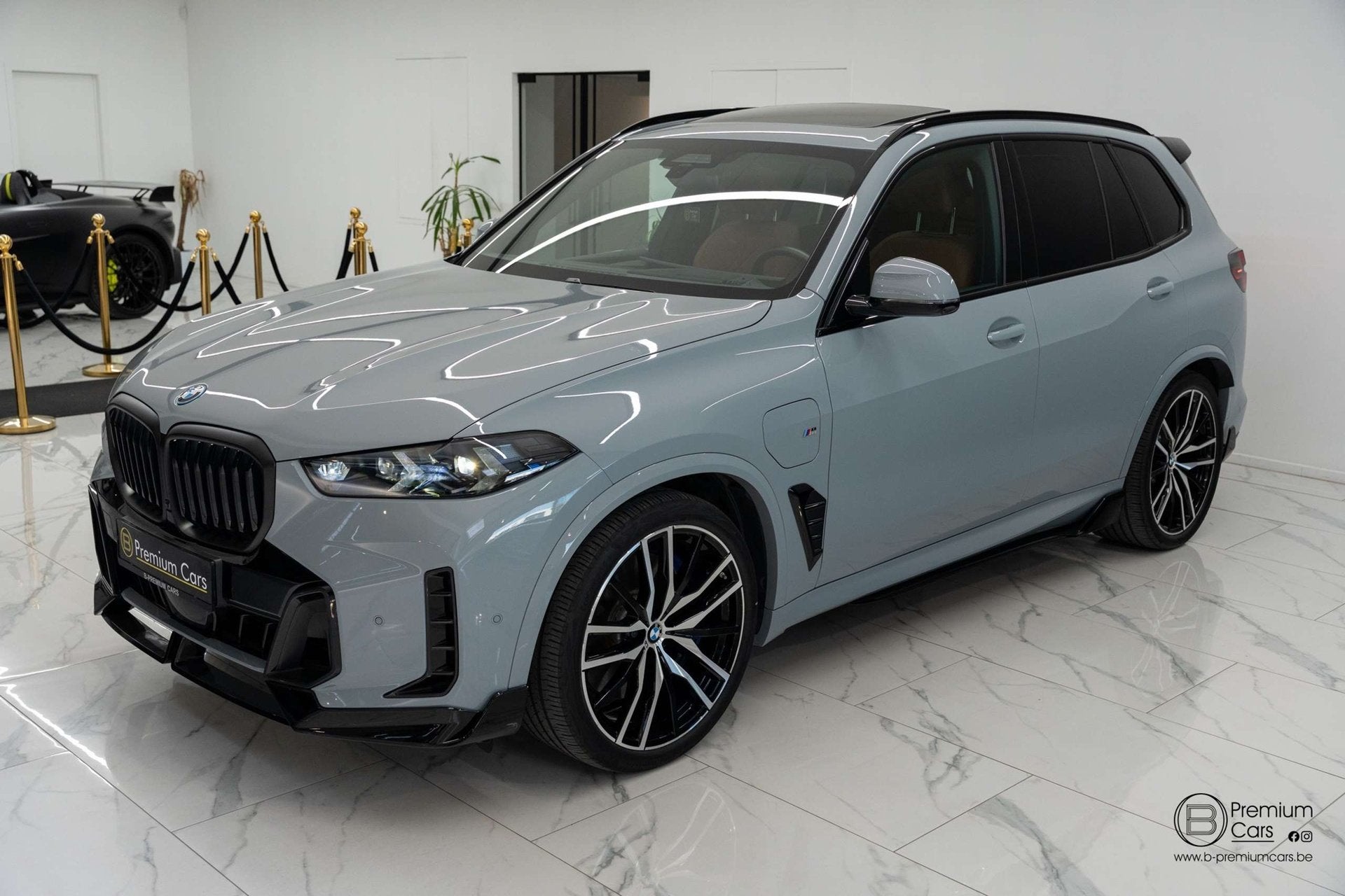 BMW X5 xDrive50e hybrid M-Performance bodykit! Pano, H&K, Ac, Auto's, Automaat, Dealer onderhouden, Gebruikt, 3200 kg