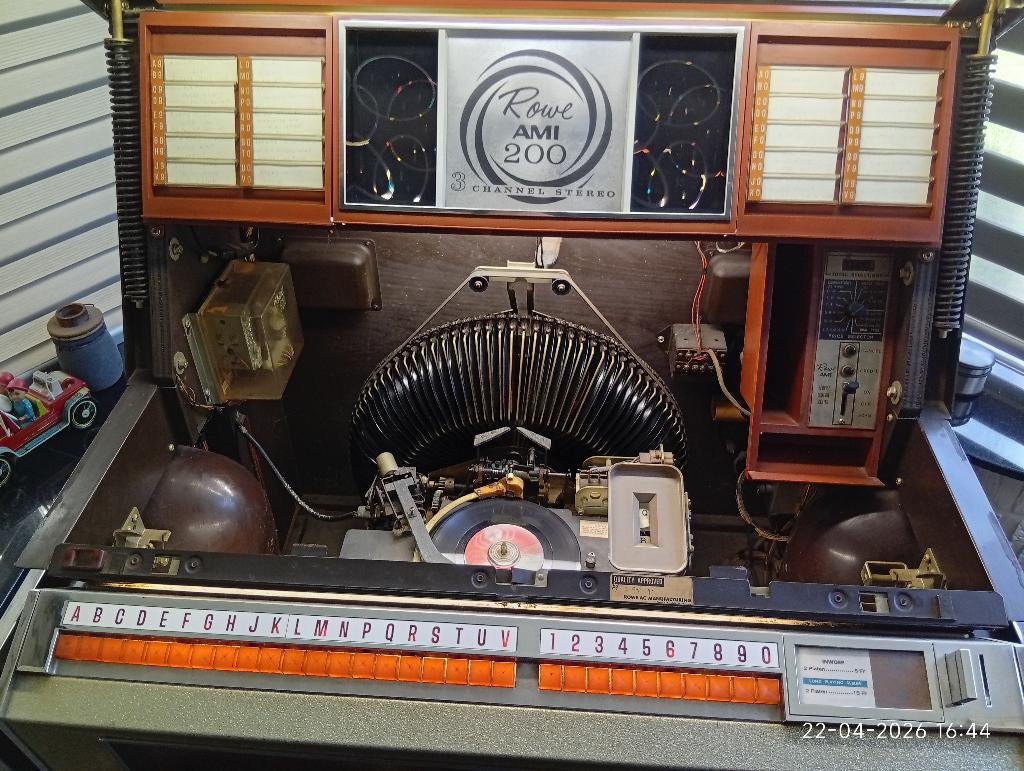 Jukebox Rowe Ami,1965, Enlèvement, Utilisé