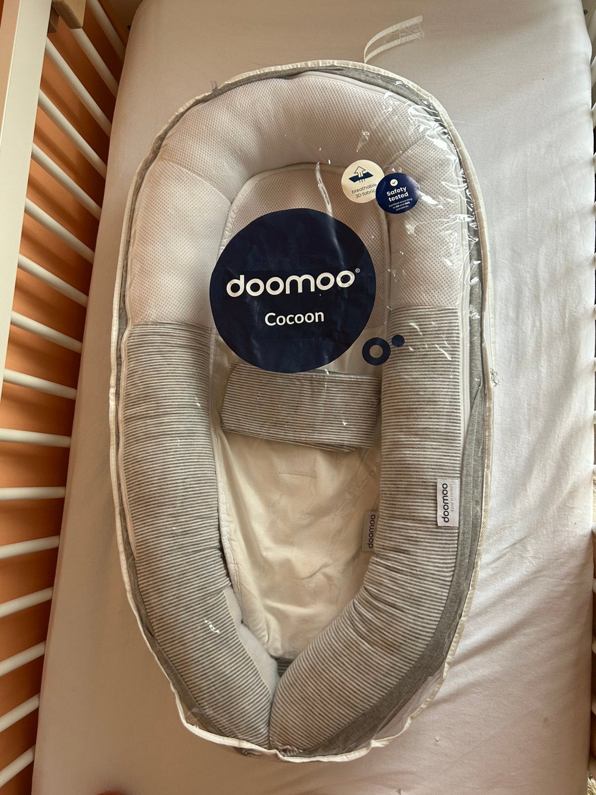 Doomoo Cocoon babynestje + matrasbeschermer - Classic Grey, Ophalen of Verzenden, Zo goed als nieuw