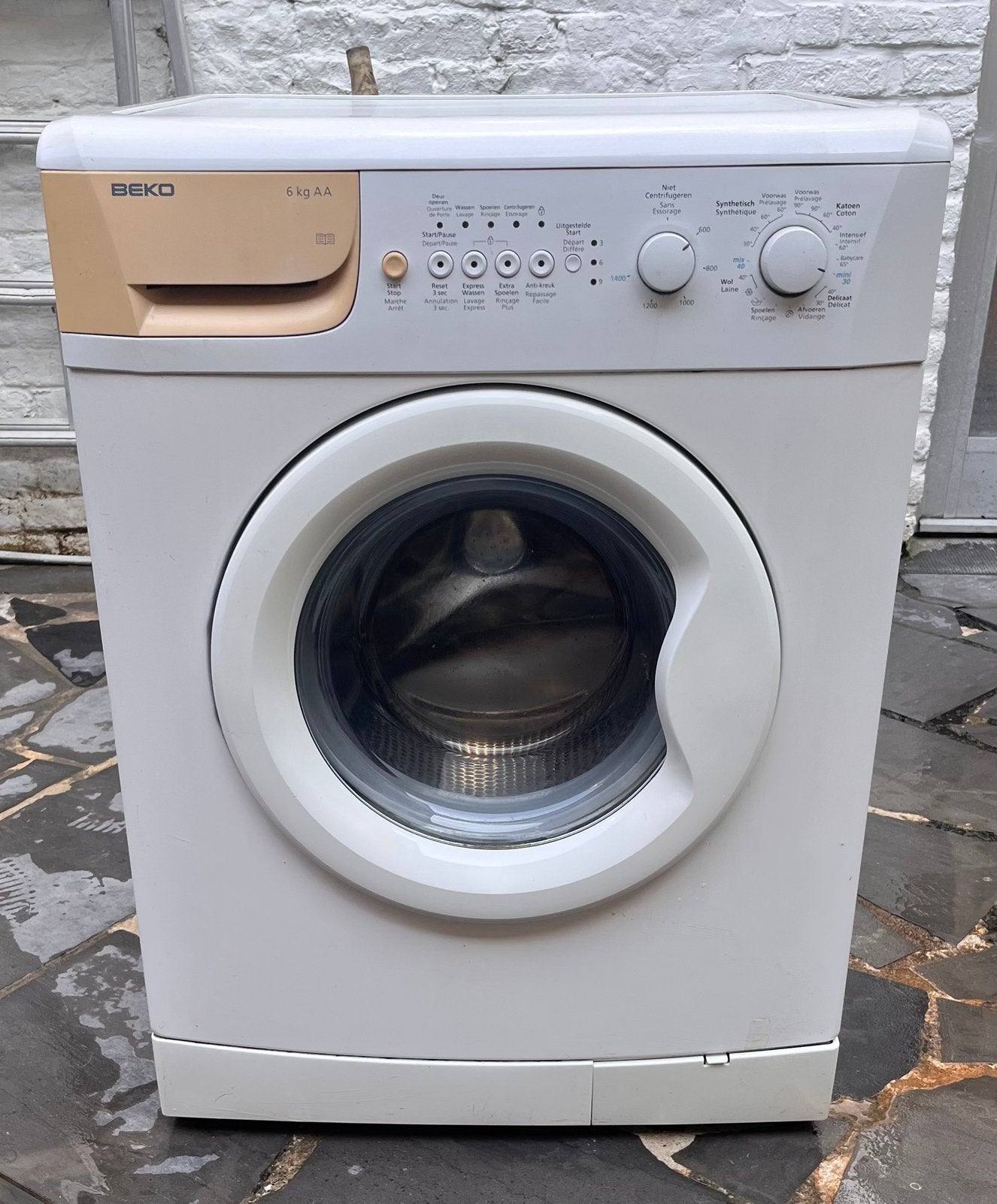 Machine a laver Beko 6kg a reparer ou pour pieces, 1200 à 1600 tours, 6 à 8 kg, 85 à 90 cm, Programme lavage à la main