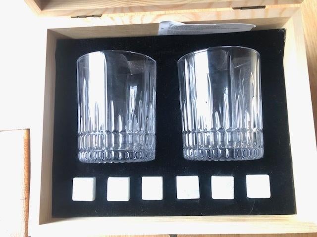 kistje met 2 whiskyglazen en ijsblokjes, Ophalen, Nieuw