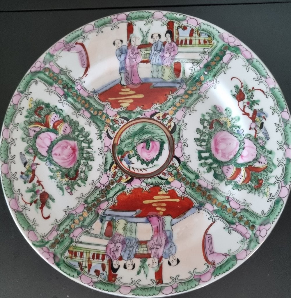 Belle assiette de style médaillon rose chinois, Antiquités & Art, Envoi