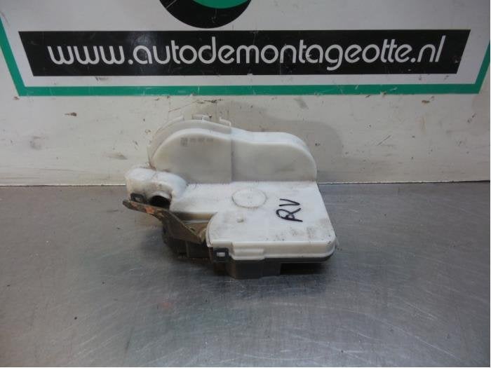 Serrure portière mécanique 2portes droite d'un Volkswagen, Autos : Pièces & Accessoires, Volkswagen, -, 3 mois de garantie, Utilisé