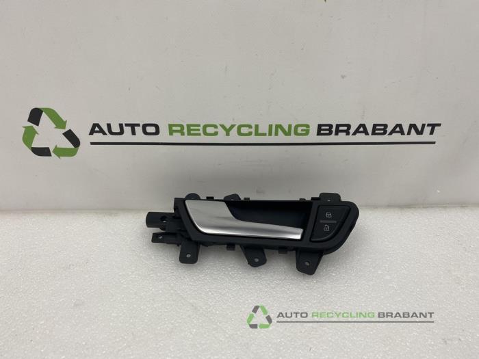 Poignée portière 4portes avant gauche d'un Audi A4, Autos : Pièces & Accessoires, -, 3 mois de garantie, Utilisé, -
