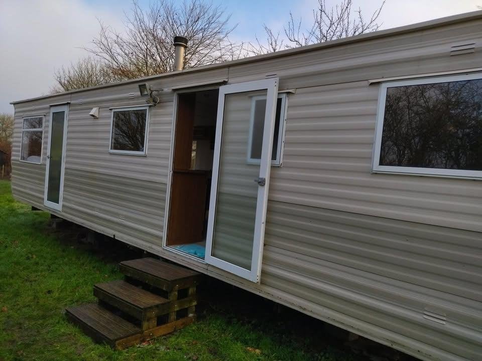 Stacaravan (3,75m op 10m), Caravans en Kamperen, Stacaravans, tot en met 4, Ophalen