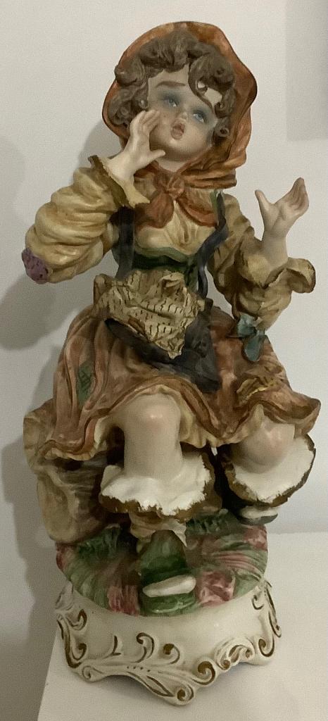 Groot Capodimonte porseleinen beeld, Enlèvement ou Envoi