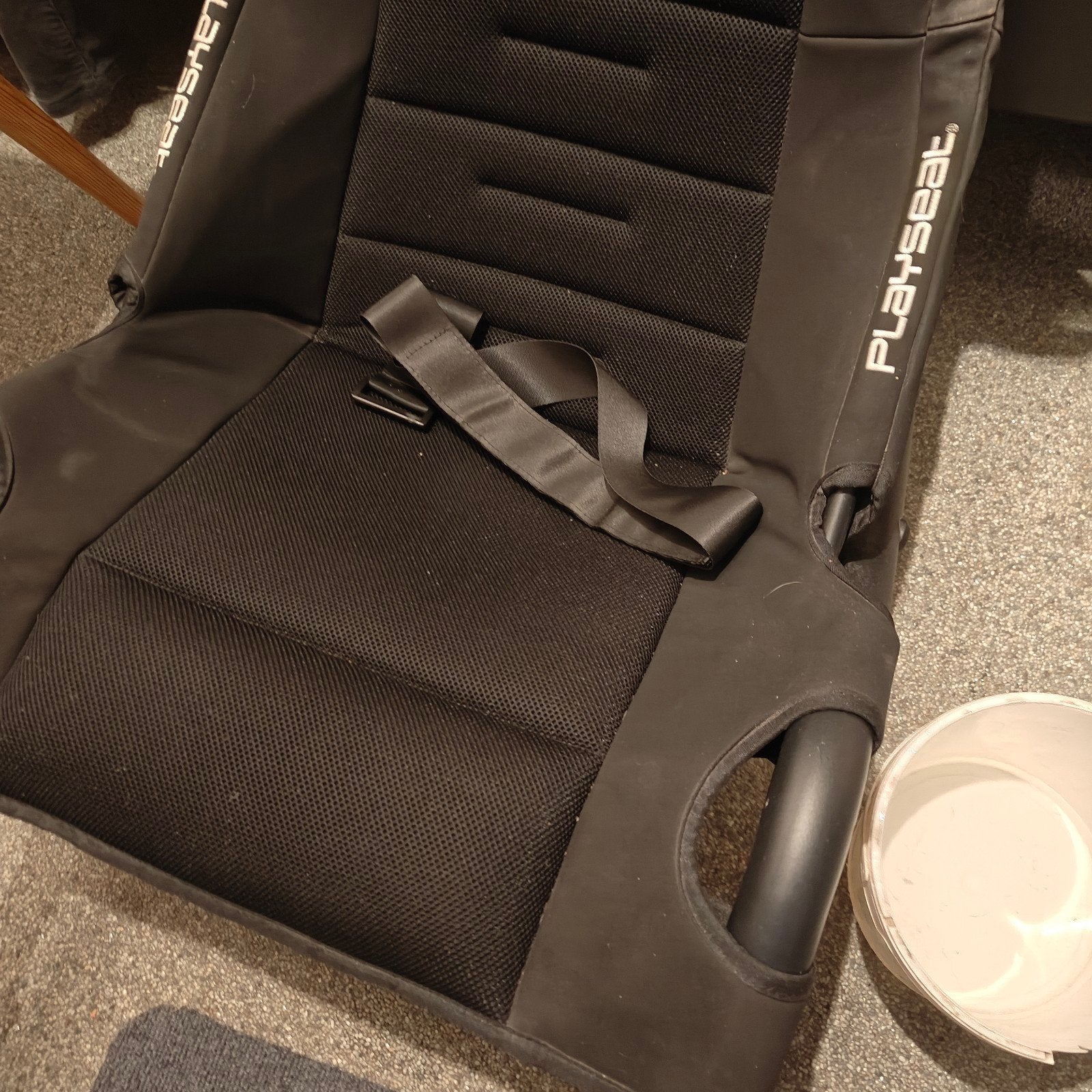Playseat Trophy, Ophalen