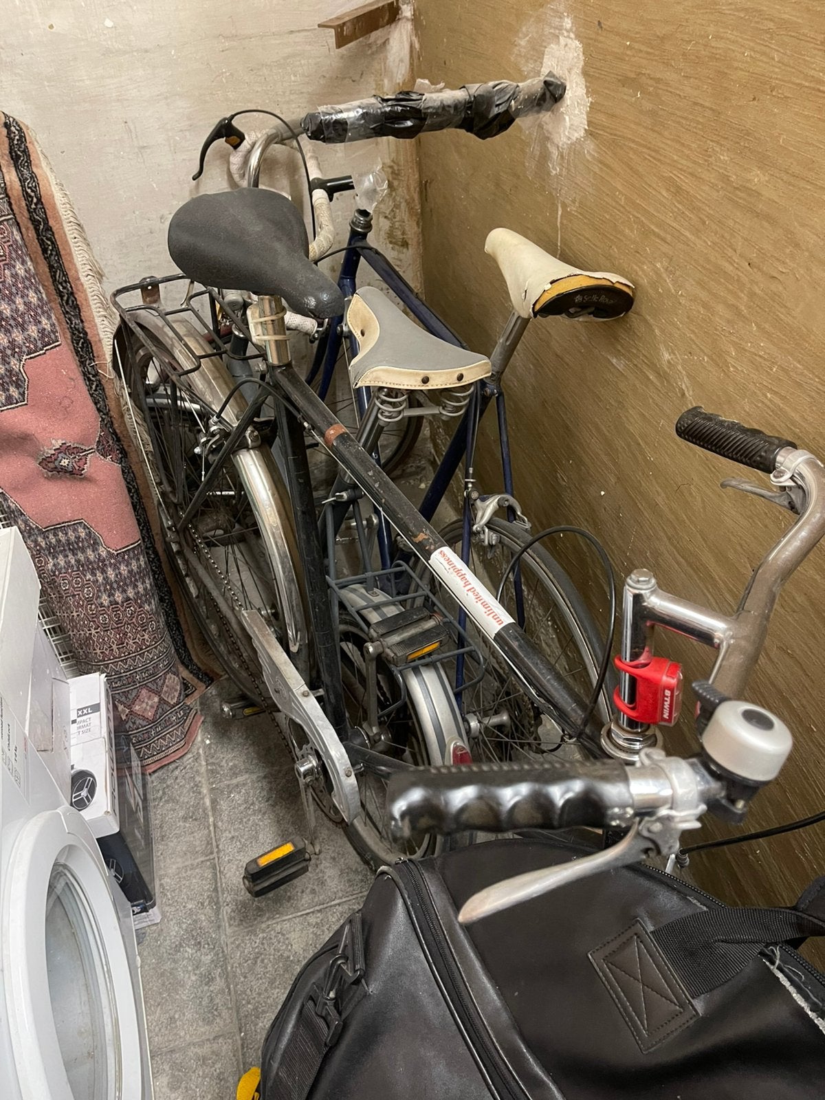Oude fietsen die hersteld moeten worden., Enlèvement, Comme neuf, Guidon