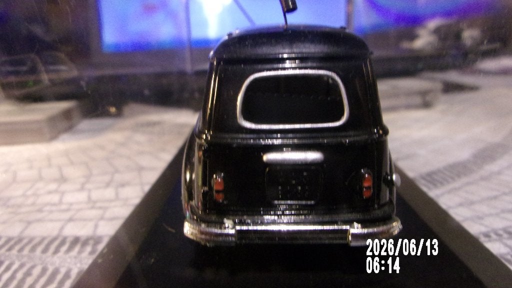 RARE!! PEUGEOT 203 GD en RESINE (1975).LEADER FRANCE 1/43, Hobby en Vrije tijd, Modelauto's | 1:43, Ophalen of Verzenden, Gebruikt