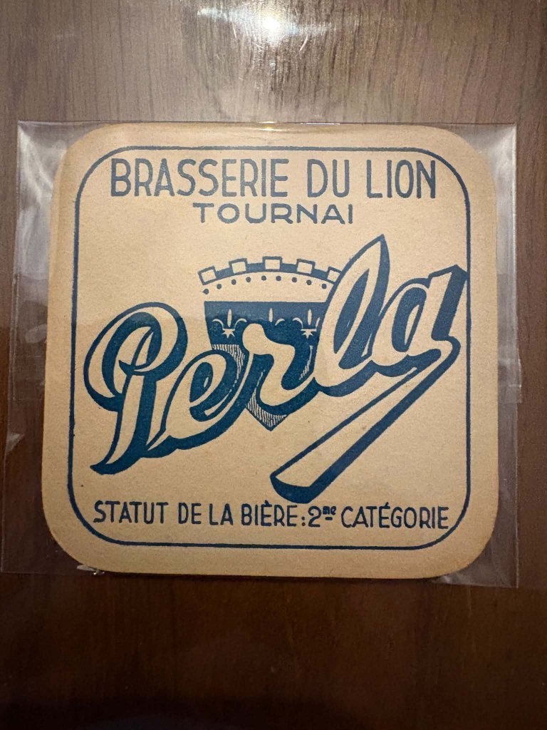 Ancien sous-bock Perla Lion Tournai, Collections, Marques de bière, Enlèvement ou Envoi, Comme neuf, Sous-bock, Autres marques