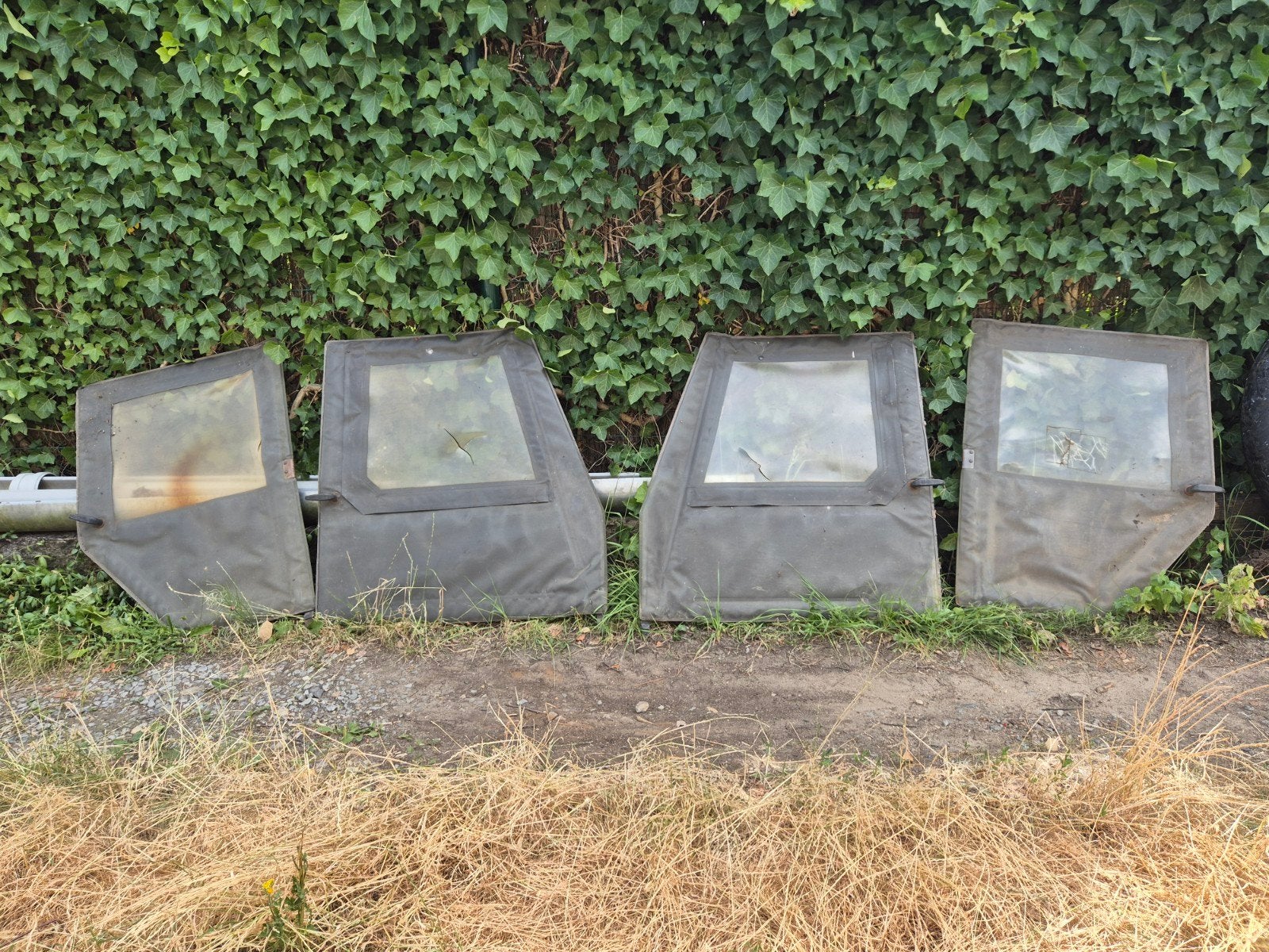 VW Iltis bombardier deuren set, Ophalen