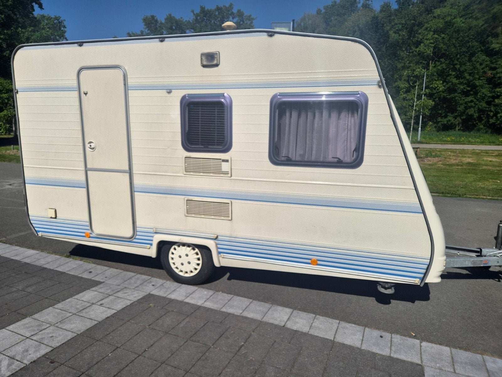 Caravan caravelair bamba fietsendrager Voortent,bj 2002, Treinzit, Particulier, Schokbreker, Caravelair