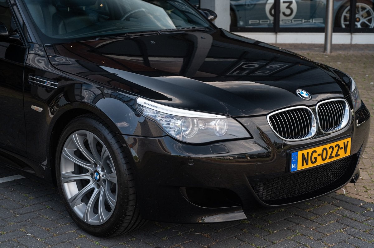 BMW M5 Touring E61 5.0 V10 (automatique), Autos, Cuir, 4 portes, Entreprise, Autres couleurs