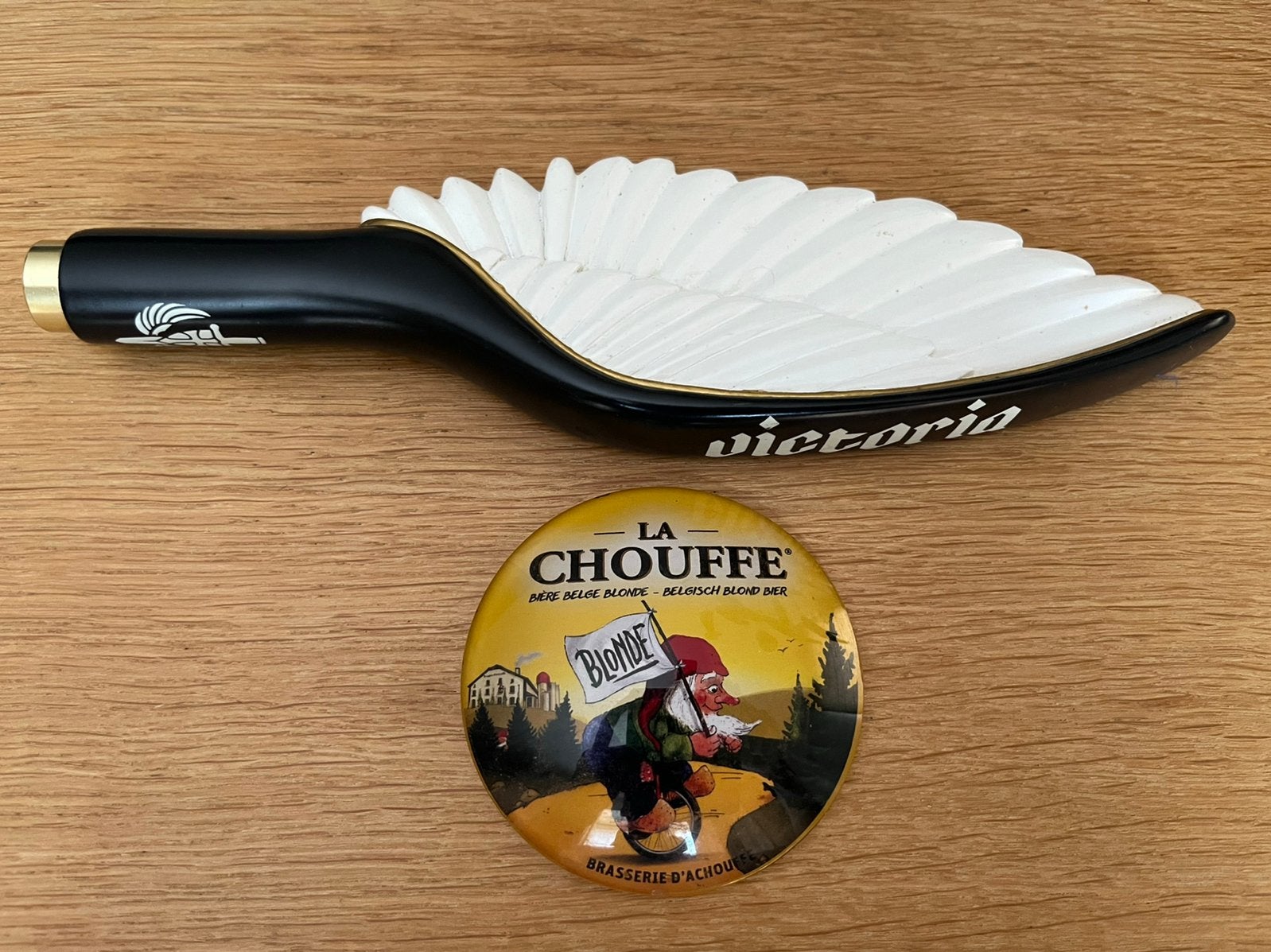 Poignée et lentille de robinet Victoria et La Chouffe, Collections, Marques de bière, Enlèvement ou Envoi, Utilisé