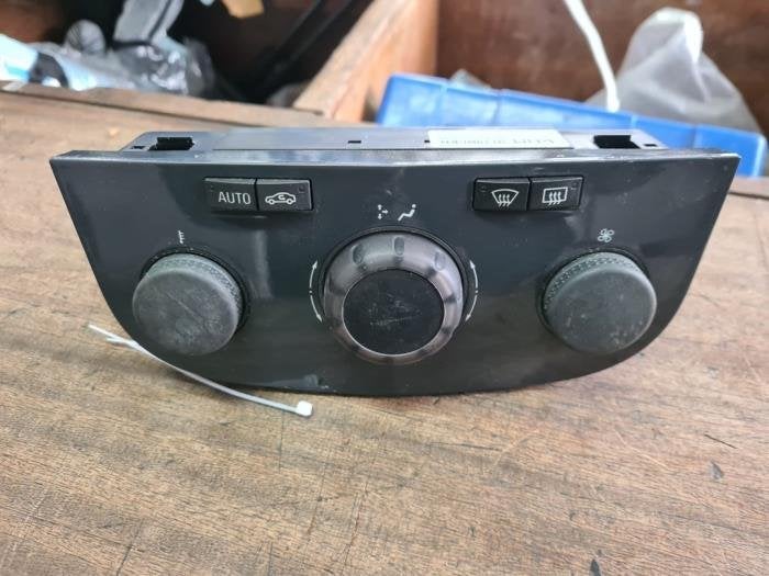 Panneau de commandes chauffage d'un Opel Corsa, -, Opel, 3 mois de garantie, Utilisé
