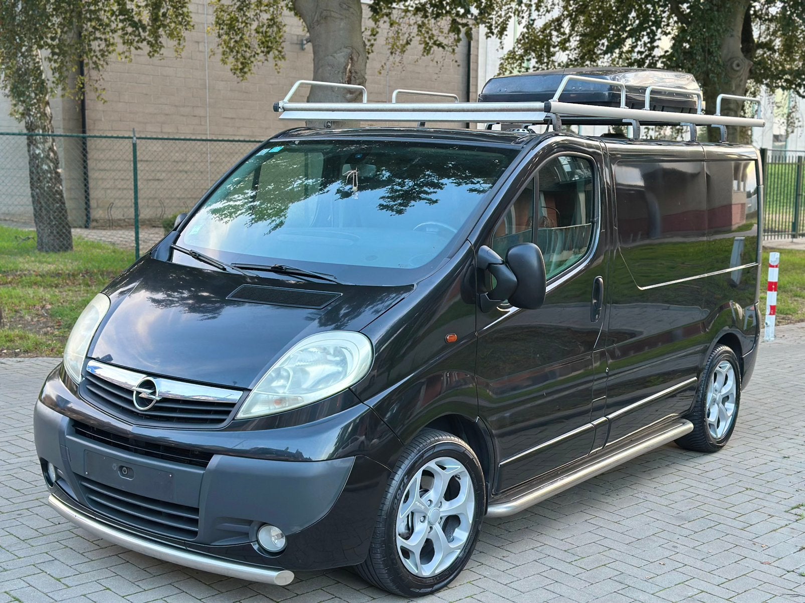 Opel Vivaro 2.5 CDTI Automaat Campervan  Gekeurd v verkoop, Caravanes & Camping, Diesel, Automatique, Particulier