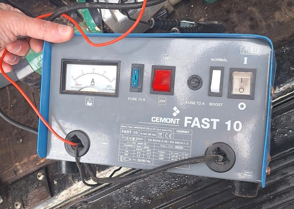 Cemont fast 10 acculader, Enlèvement