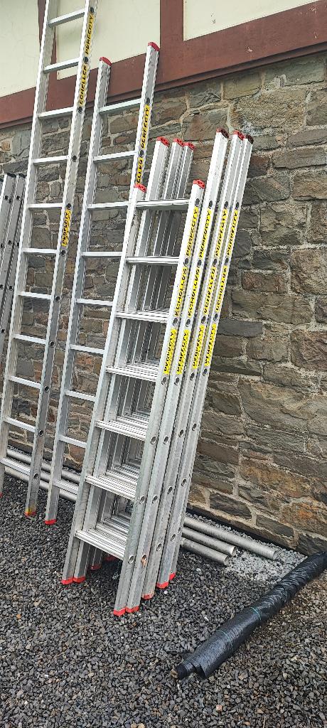Échelle Perfecty, Bricolage & Construction, Enlèvement, Comme neuf, Échelle, 2 à 4 mètres