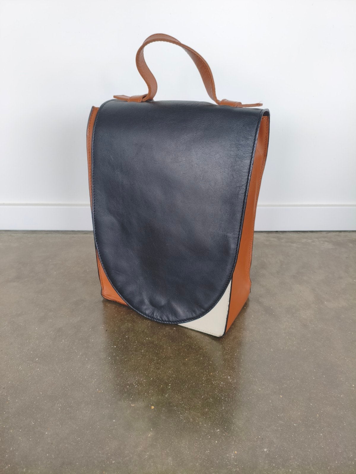 Handtas Mieke Dierckx - model Briefcase, Enlèvement