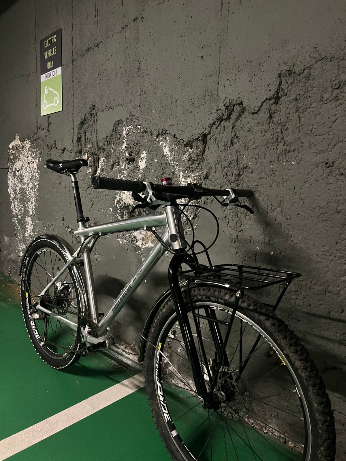 Gt avalanche commuter, Fietsen en Brommers, Ophalen, Zo goed als nieuw