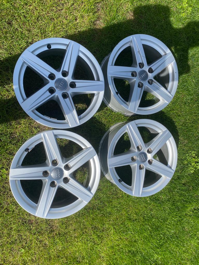 Originele Audi 17 inch lichtmetalen velgen – set van 4, Auto-onderdelen, Banden en Velgen, Ophalen, 17 inch, Velg(en)