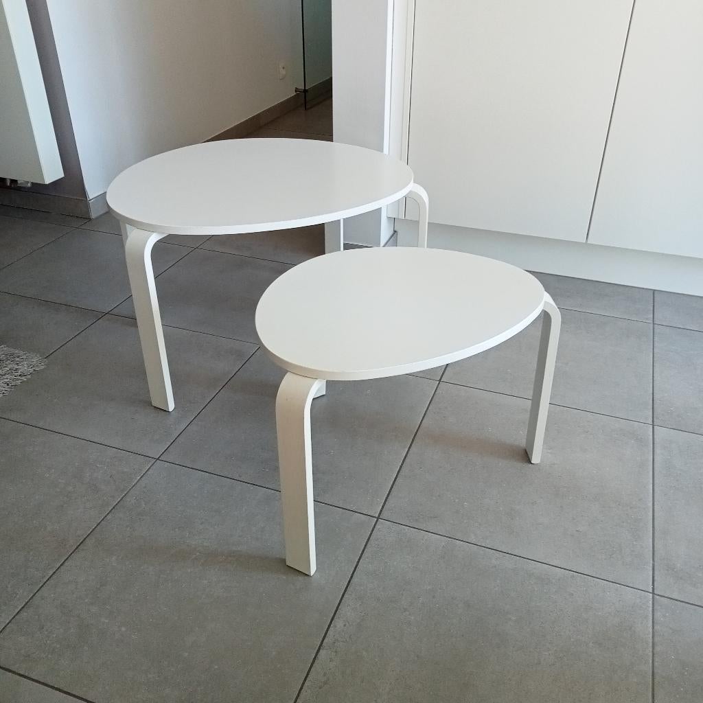 Salon tafeltjes onder elkaar kl: Wit IKEA 22€, Huis en Inrichting, Tafels | Salontafels, Ophalen, 50 tot 100 cm, Moderen, 50 tot 100 cm