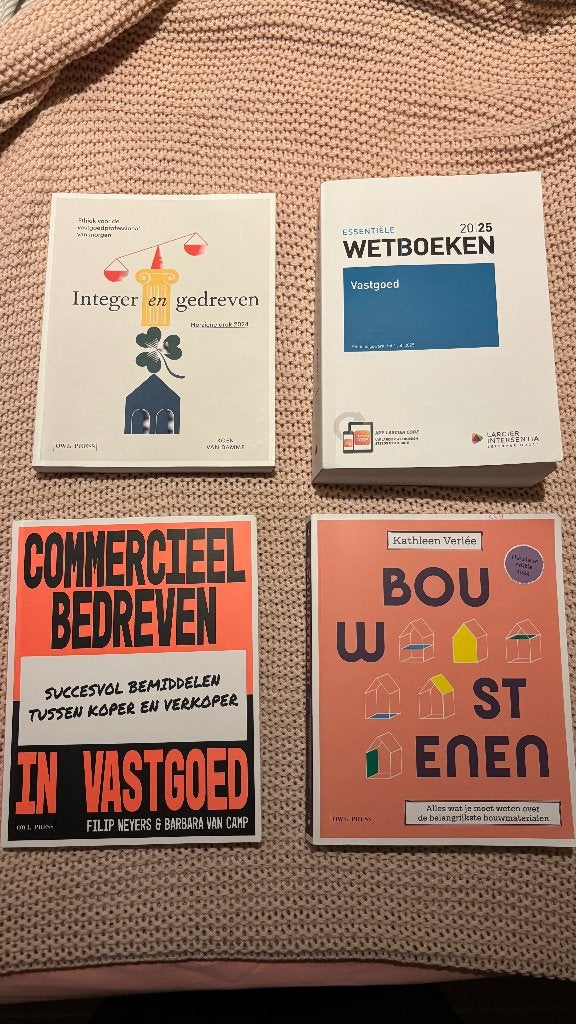 studieboeken vastgoed sem 1 hogent, Enlèvement ou Envoi, Comme neuf, Enseignement supérieur professionnel