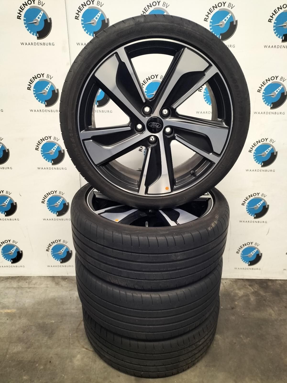 Ford Puma 2024 Zomerset Goodyear 225/40 19, 19 inch, Gebruikt, -, -