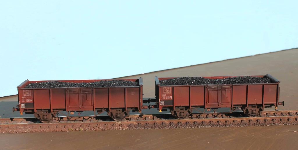 Set met 2 open goederenwagens NMBS UIC met echte kolen, Hobby en Vrije tijd, Overige merken, Gelijkstroom, Ophalen of Verzenden