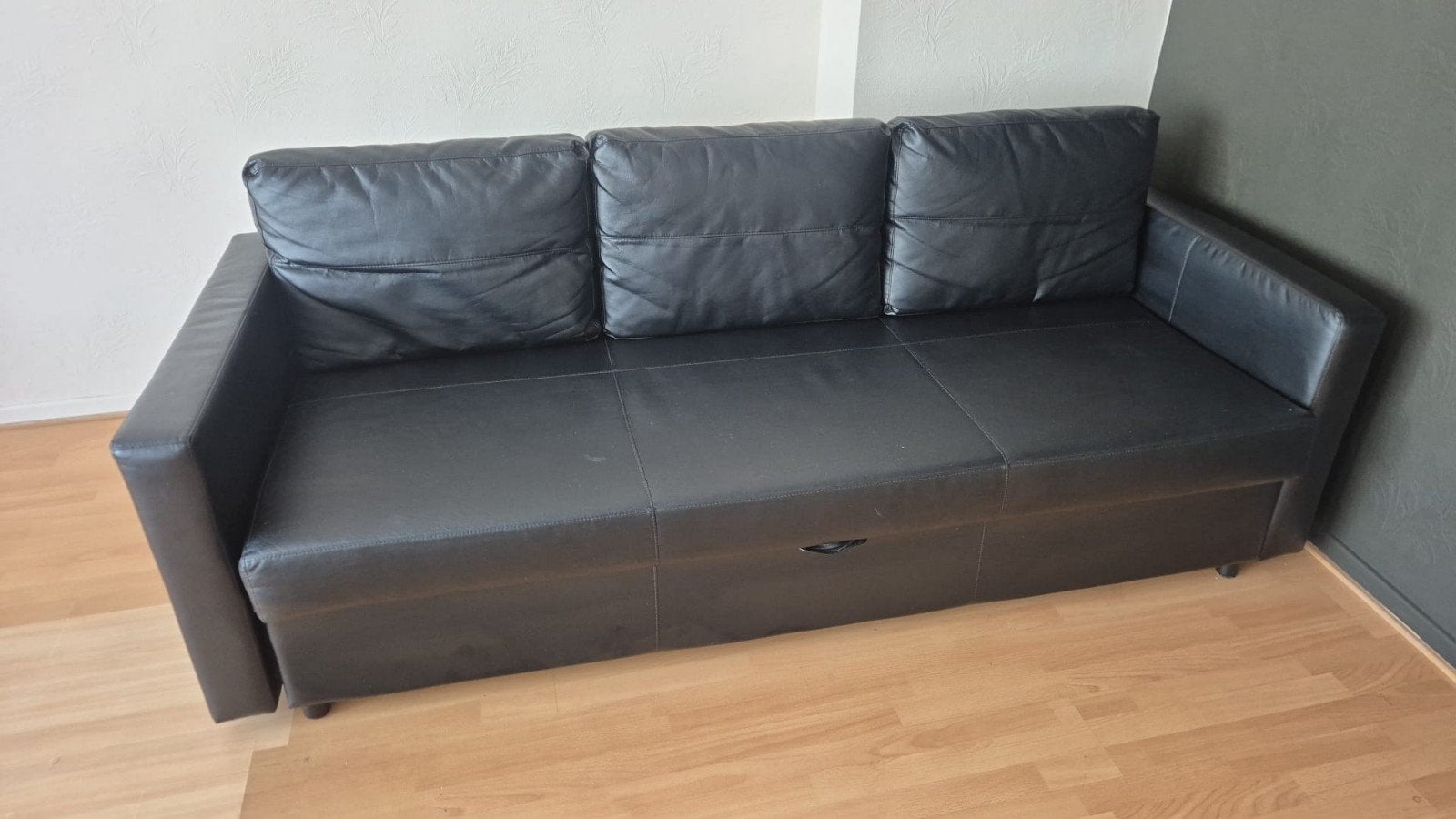 IKEA FRIHETEN 3 persoons zetel slaapbank, Ophalen, Zo goed als nieuw, Twijfelaar, Zwart