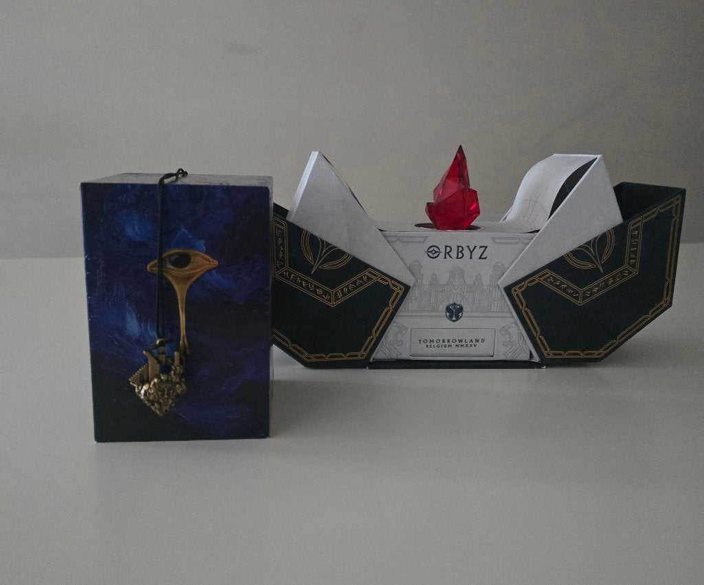 Tomorrowland Treasure Case / Consciencia & Orbyz, Ophalen of Verzenden