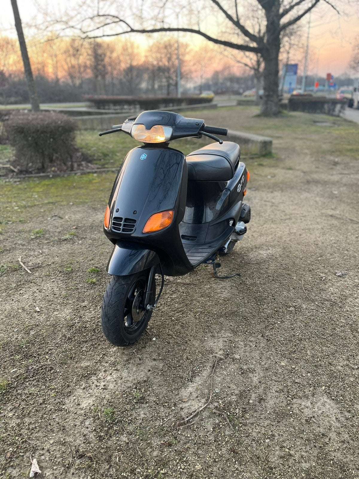 Piaggio Zip type 3 b klasse, Fietsen en Brommers, Ophalen, Zo goed als nieuw, Zip