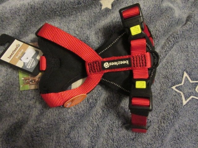 Nieuw rood hondenharnas - Beeztees - Y-tuig - kleine maat, Beeztees, Ophalen of Verzenden, Nieuw, Hondentuig