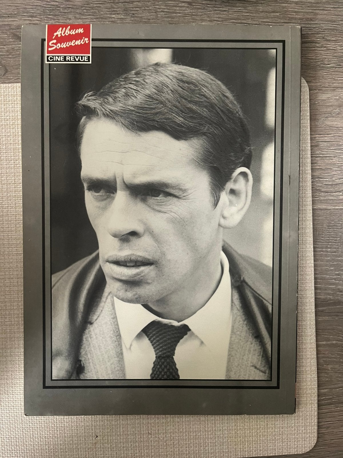 Livre la vie de « Jacques Brel », Enlèvement