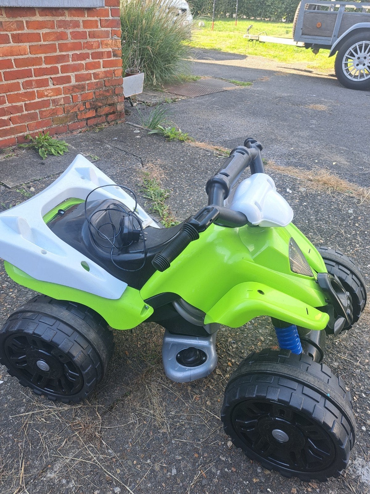 Quad voor kids (elektrisch), Fietsen en Brommers, Ophalen, Gebruikt