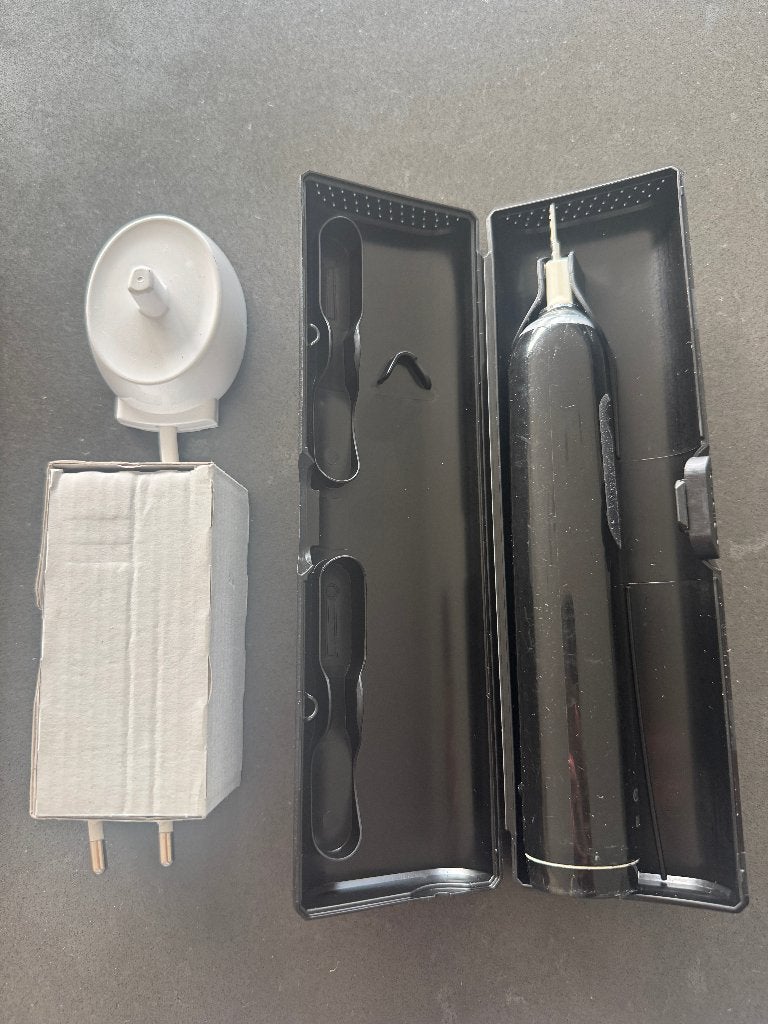 elektrische tandenborstel BRAUN Oral-B, Handtassen en Accessoires, Ophalen, Gebruikt, Tandenborstel