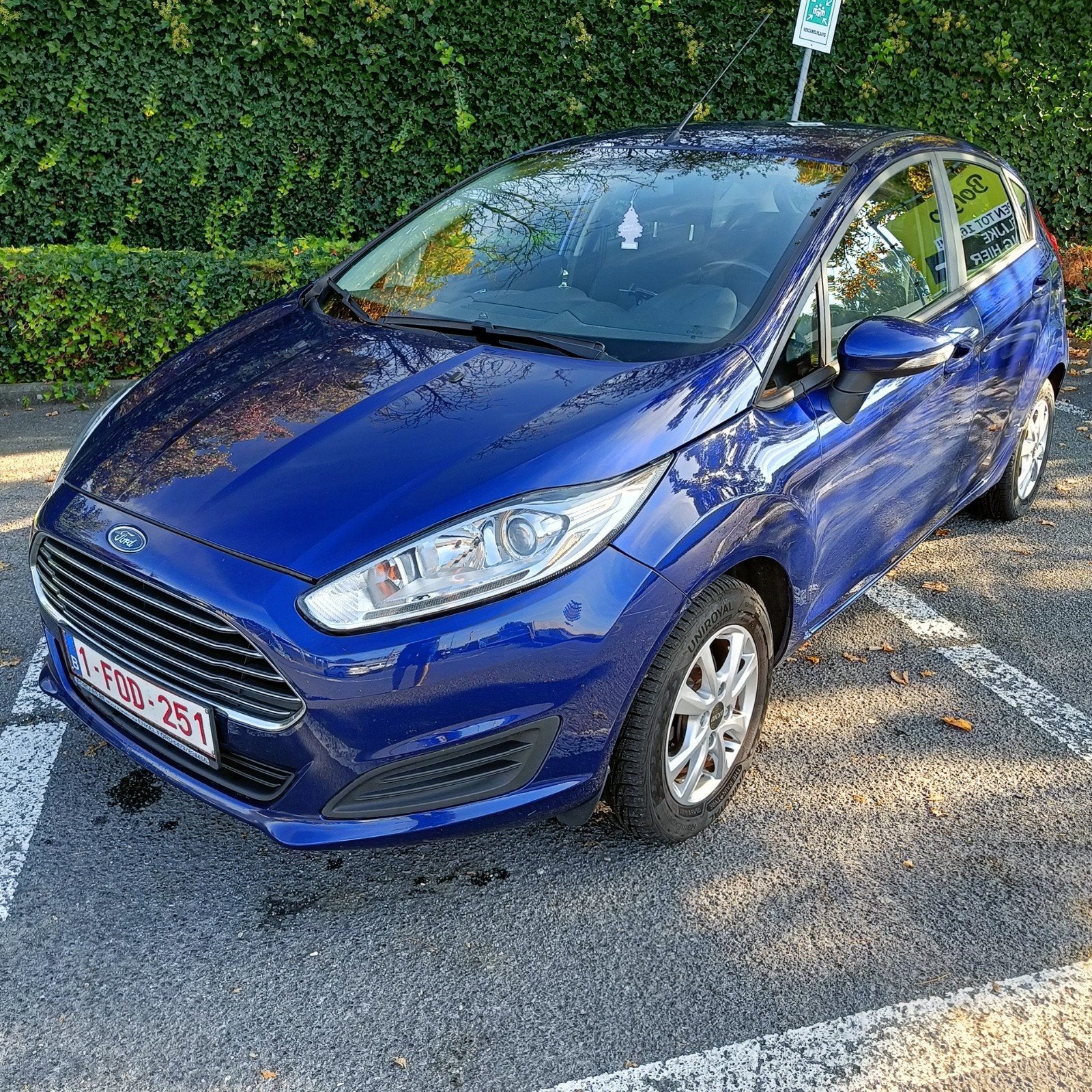 Ford fiesta 1.0 benzine 2015 59kW 133.000 km, Auto's, Stof, Zwart, Blauw, Handgeschakeld