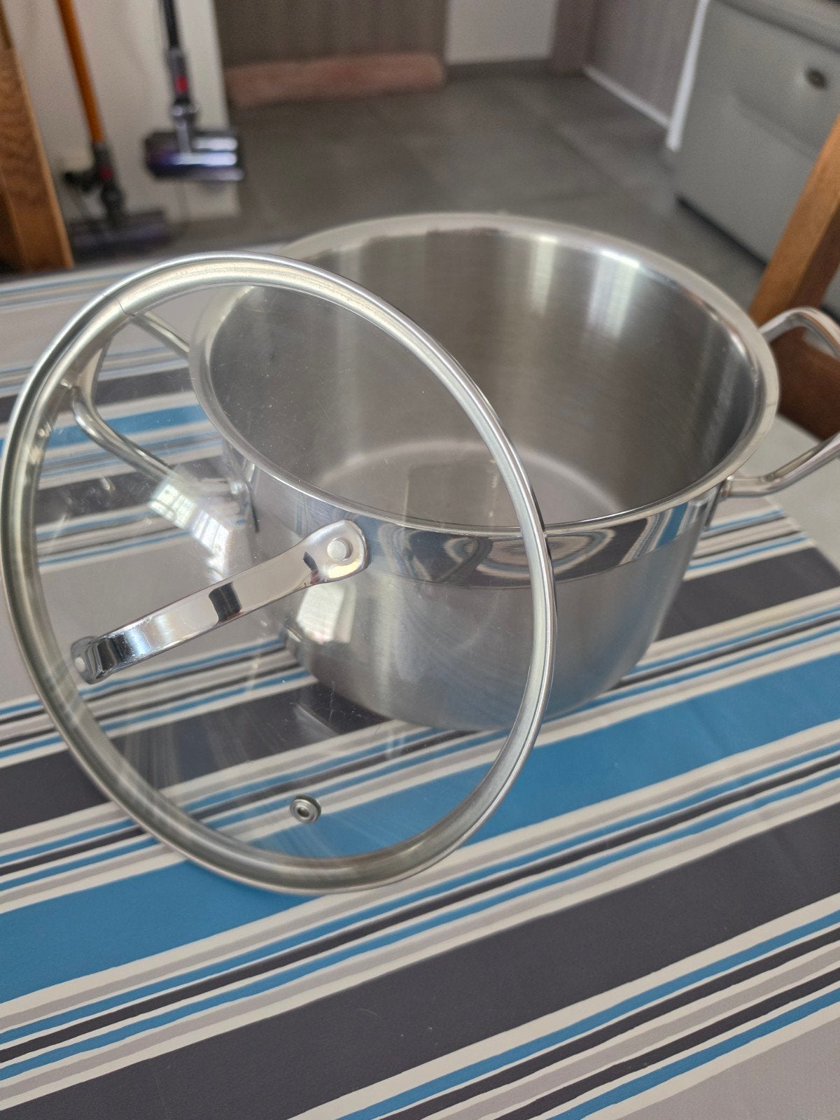 Lot de casserole inox, Enlèvement