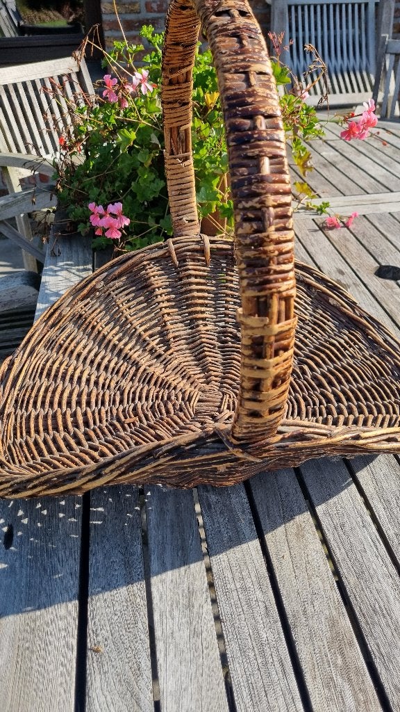 Rotan rieten houtmand, Gebruikt, Gevlochten, Mand, Ophalen of Verzenden